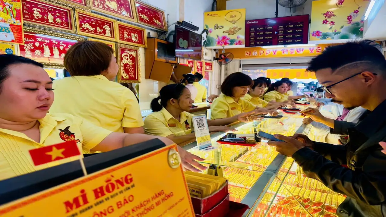 الذهب أم العقارات؟.. جدوى شراء المعدن الأصفر خلال ذروة يوم إله الثروة